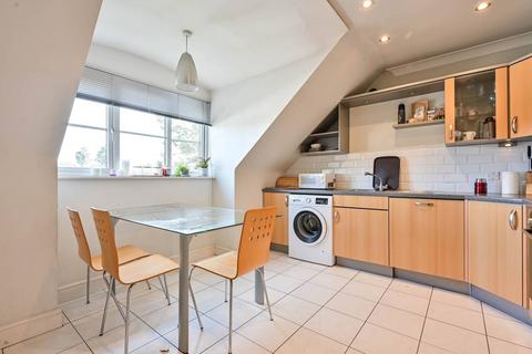 2 bedroom flat to rent, Abbey Road, KT16, Chertsey, KT16