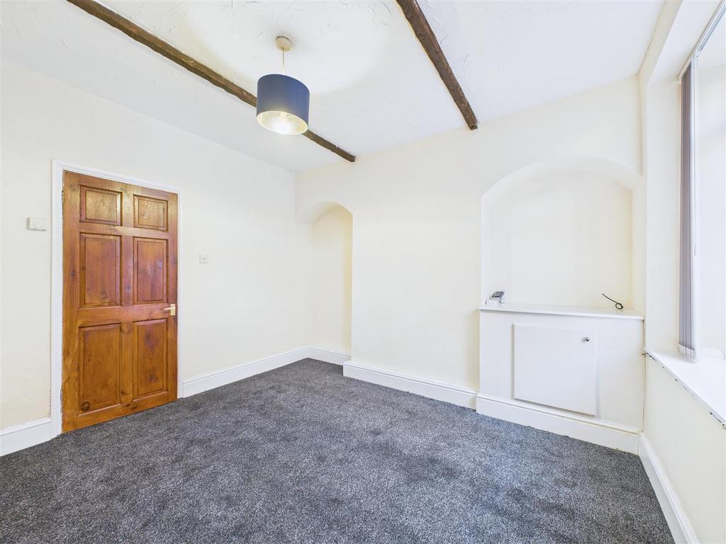 CAM05663 G0-PR0063-STILL008.jpg