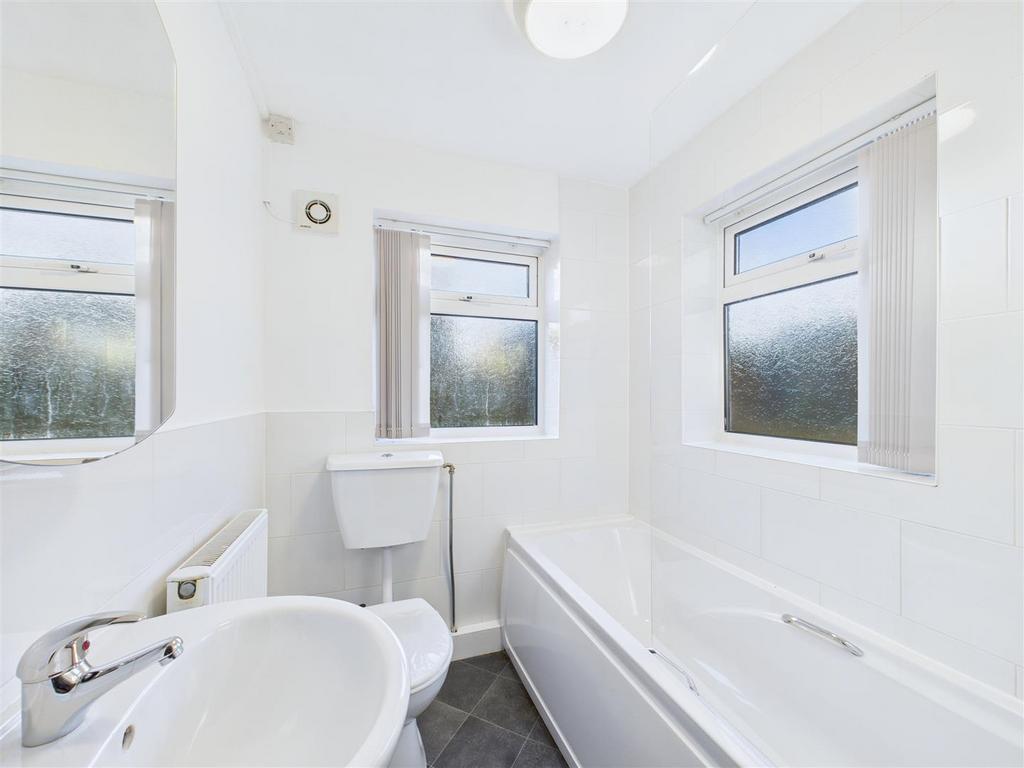 CAM05663 G0-PR0063-STILL004.jpg