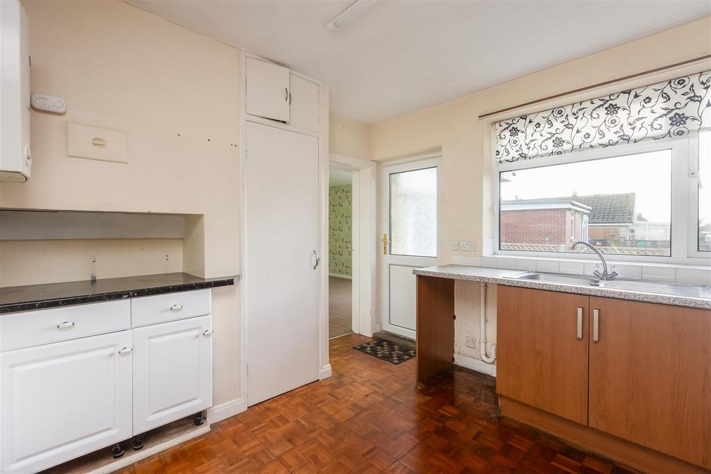 Station Road 38 Kitchen-2.jpg