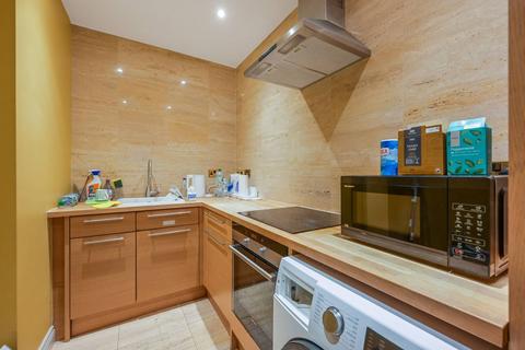 2 bedroom flat to rent, Crutched Friars, City, London, EC3N