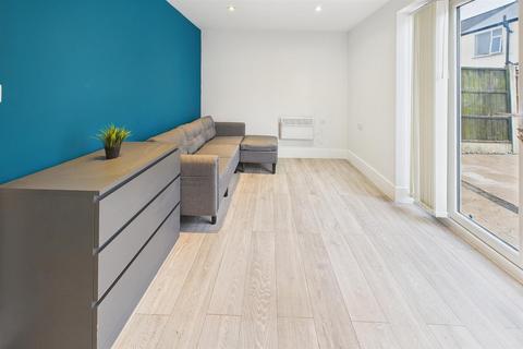 undefined, Wyken Avenue, Coventry CV2