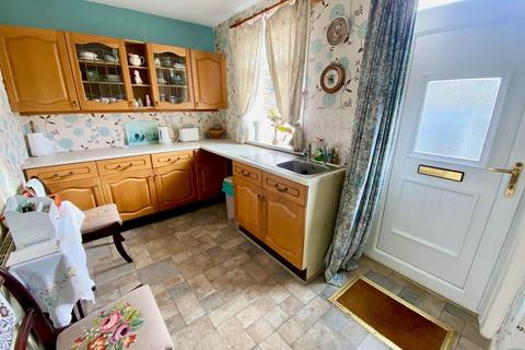 2 bedroom end of terrace house for sale, Scar Lane, Huddersfield
