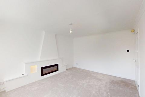3 bedroom semi-detached house to rent, Crossdale Road, Hindley Green, WN2