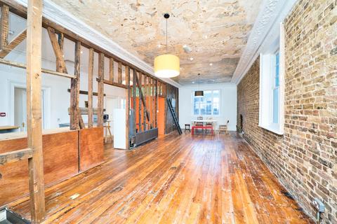 3 bedroom flat to rent, Lea Bridge Road, Leyton, London, E10