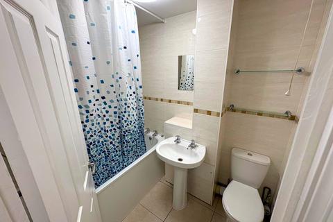 2 bedroom flat to rent, Aston View, Hemel Hempstead, HP2