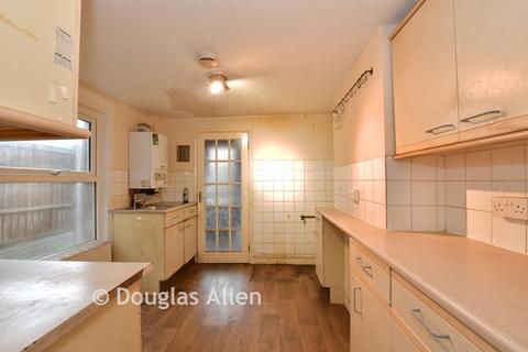 2 bedroom terraced house for sale, Kenneth Road, Romford, Essex