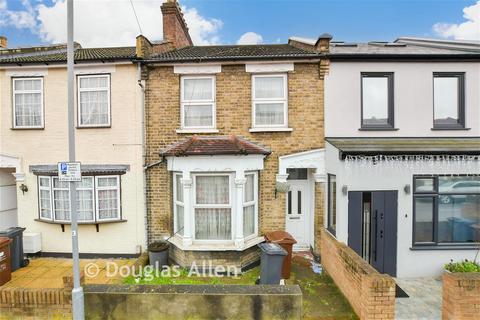 2 bedroom terraced house for sale, Kenneth Road, Romford, Essex