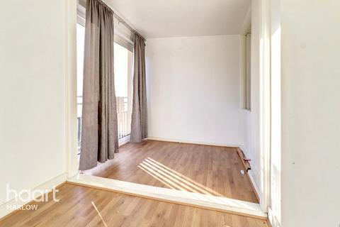 2 bedroom flat for sale, Tanys Dell, Harlow