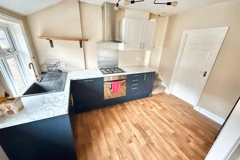 2 bedroom apartment to rent, James Court, High Street, Markyate