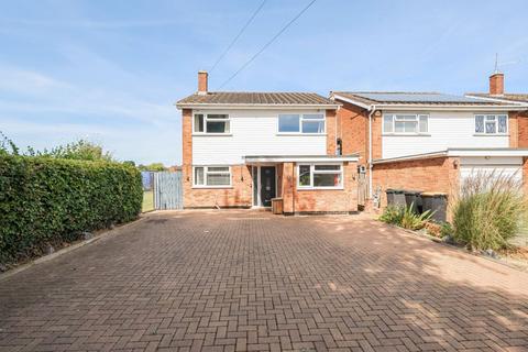4 bedroom detached house for sale, Bedford Road, Wootton, Bedford