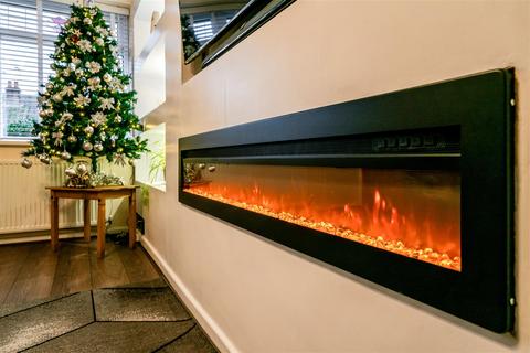 undefined, Woburn Ave, Leigh