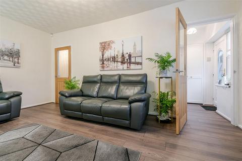 undefined, Woburn Ave, Leigh