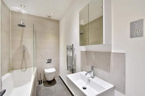 undefined, Commercial Road, Limehouse, E14