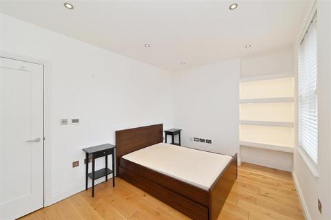 undefined, Commercial Road, Limehouse, E14