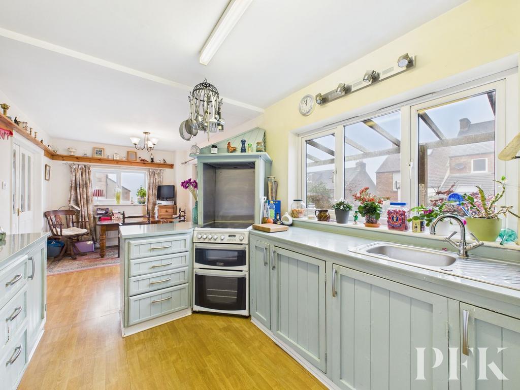 Kitchen / Dining