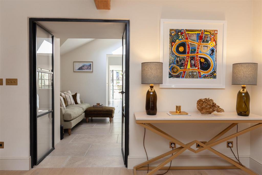 Living Room 8.jpg