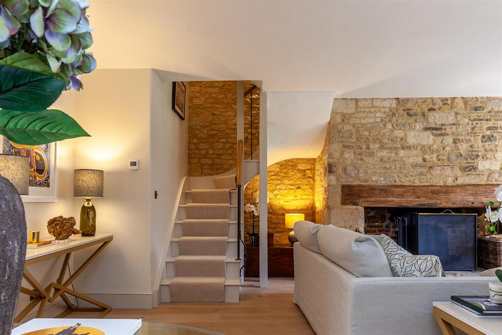 Living Room 7.jpg