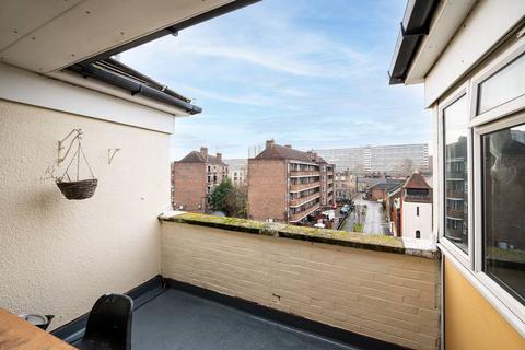 3 bedroom flat to rent, Beckway Street, Elephant and Castle, London, SE17