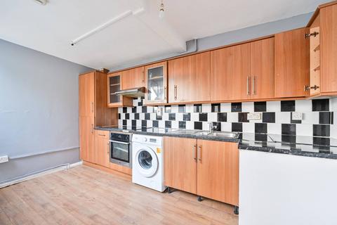 3 bedroom flat to rent, Beckway Street, Elephant and Castle, London, SE17