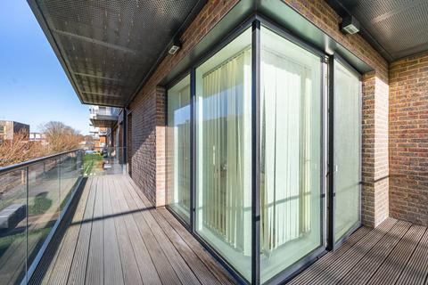 2 bedroom flat for sale, Handley Drive, Kidbrooke, London, SE3
