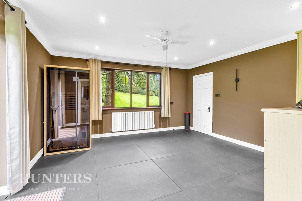 Bedroom 6 / Gym