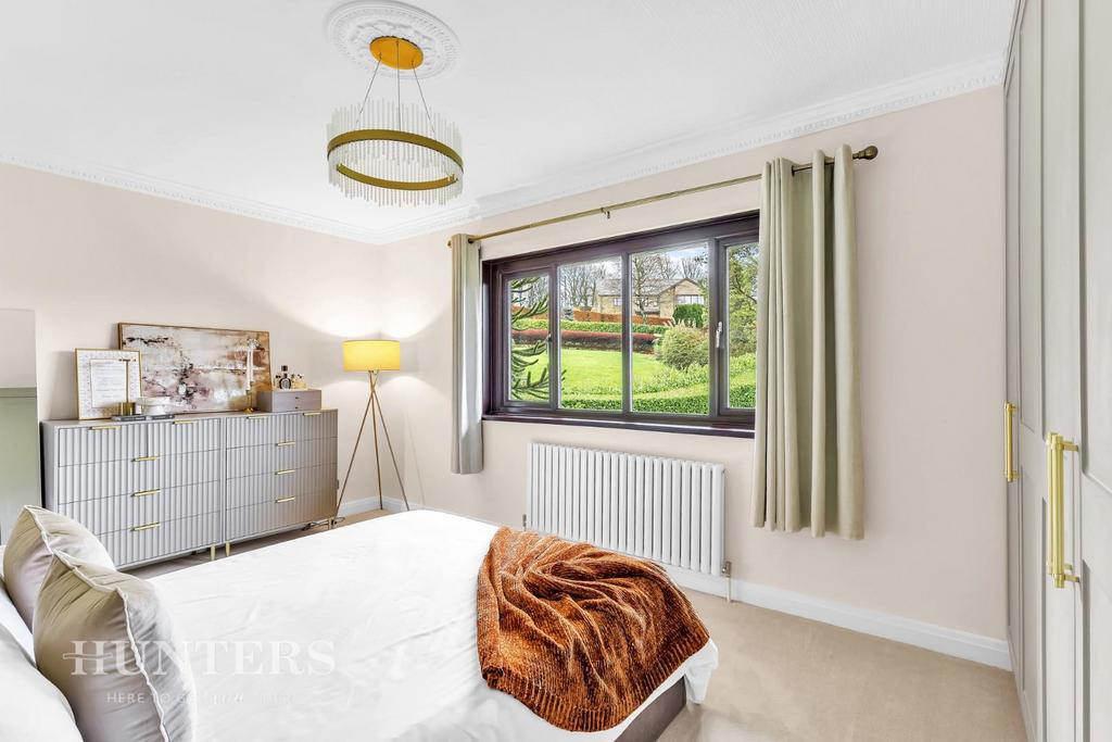 Master bedroom &amp; Ensuite