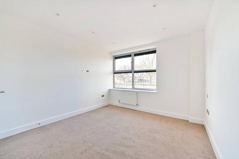 2 bedroom flat to rent, Barnsbury Lane, Surbiton, KT5