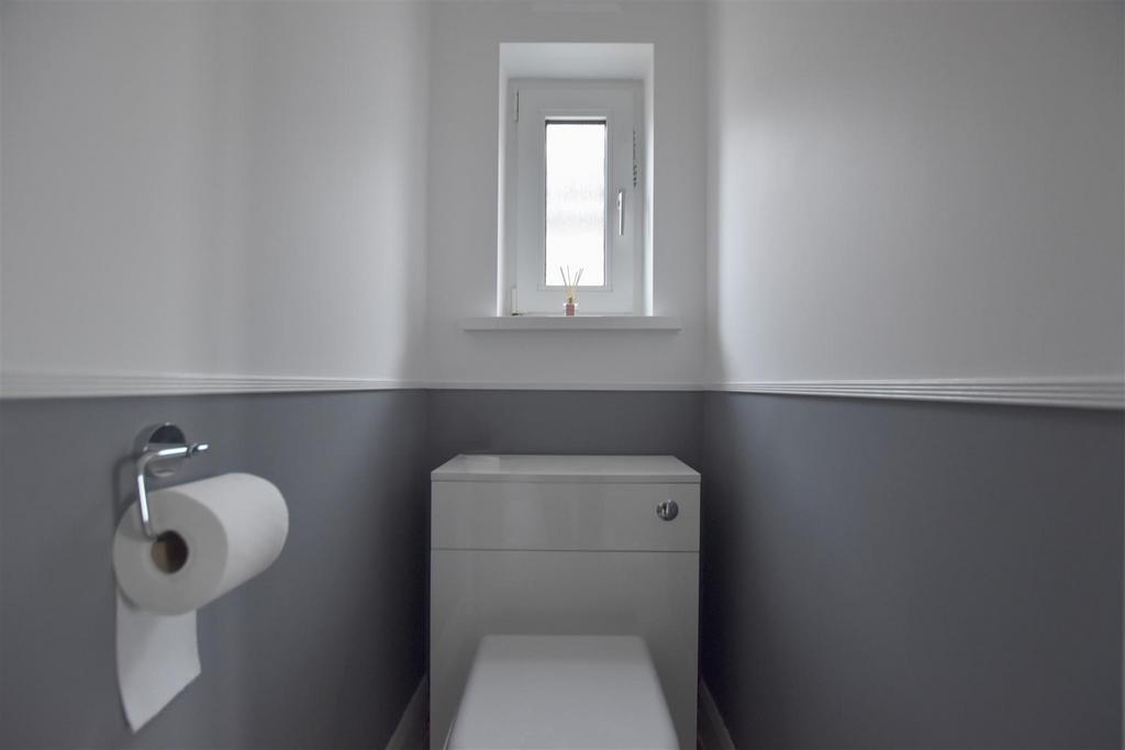Toilet1.JPG