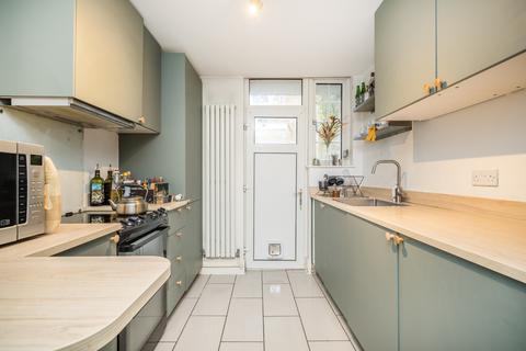 2 bedroom flat for sale, Vaughan Estate, Diss Street, London, E2