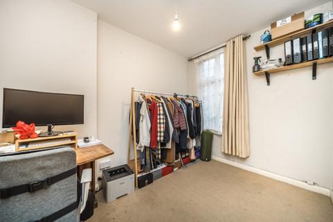 2 bedroom flat for sale, Vaughan Estate, Diss Street, London, E2