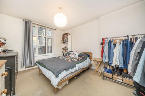 2 bedroom flat for sale, Vaughan Estate, Diss Street, London, E2