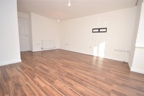 3 bedroom semi-detached house to rent, Whinmoor Way, Leeds, West Yorkshire