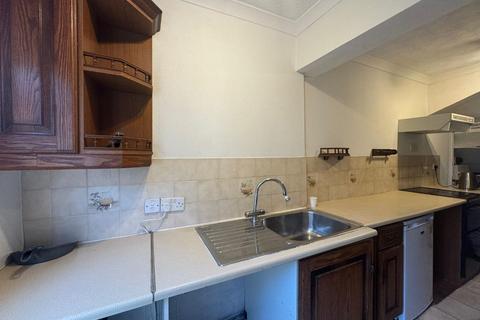 3 bedroom terraced house to rent, Woodgrange Gardens, Enfield