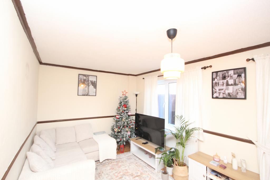 Mandela Close, Willesden, London, NW10