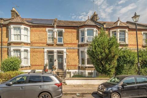 4 bedroom flat for sale, Musgrove Road, London SE14