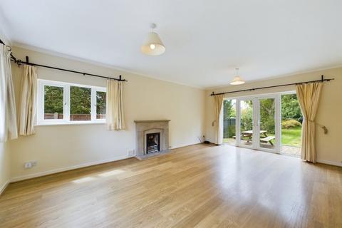 4 bedroom detached house to rent, Wieland Road, Northwood, HA6