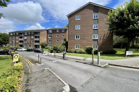 1 bedroom flat to rent, Somers Close, Reigate RH2