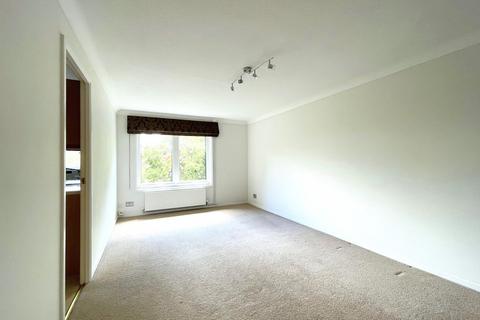 1 bedroom flat to rent, Somers Close, Reigate RH2