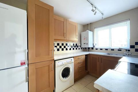1 bedroom flat to rent, Somers Close, Reigate RH2