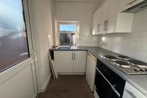 2 bedroom terraced house to rent, Spencer Street, Mansfield, Nottinghamshire