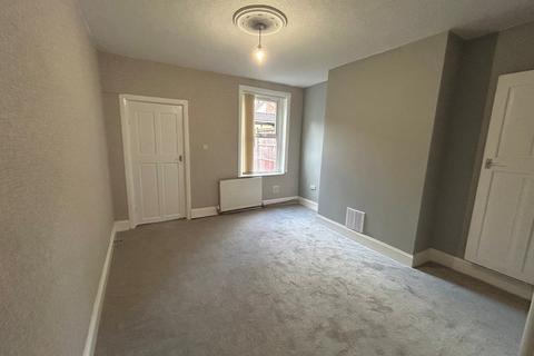 3 bedroom terraced house to rent, Vale Road, Mansfield Woodhouse, Nottinghamshire