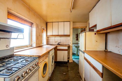 3 bedroom terraced house for sale, Wellingborough Road, Rushden NN10