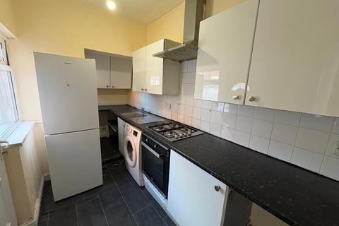 2 bedroom terraced house to rent - Broom Lane, Levenshulme