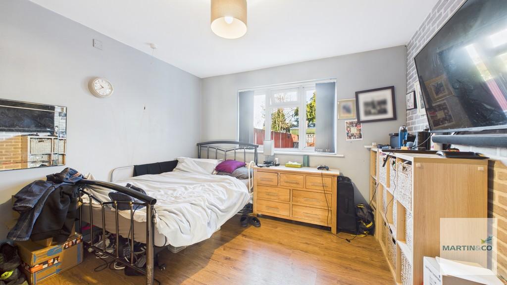 Ground floor bedroom 4