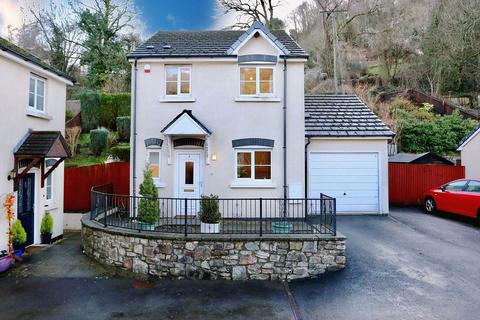 3 bedroom detached house for sale, Llwyn Melin, Abergavenny NP7