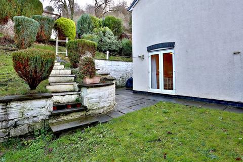 3 bedroom detached house for sale, Llwyn Melin, Abergavenny NP7