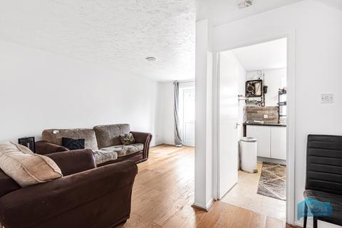 3 bedroom semi-detached house to rent, Taunton Drive, East Finchley, London, N2