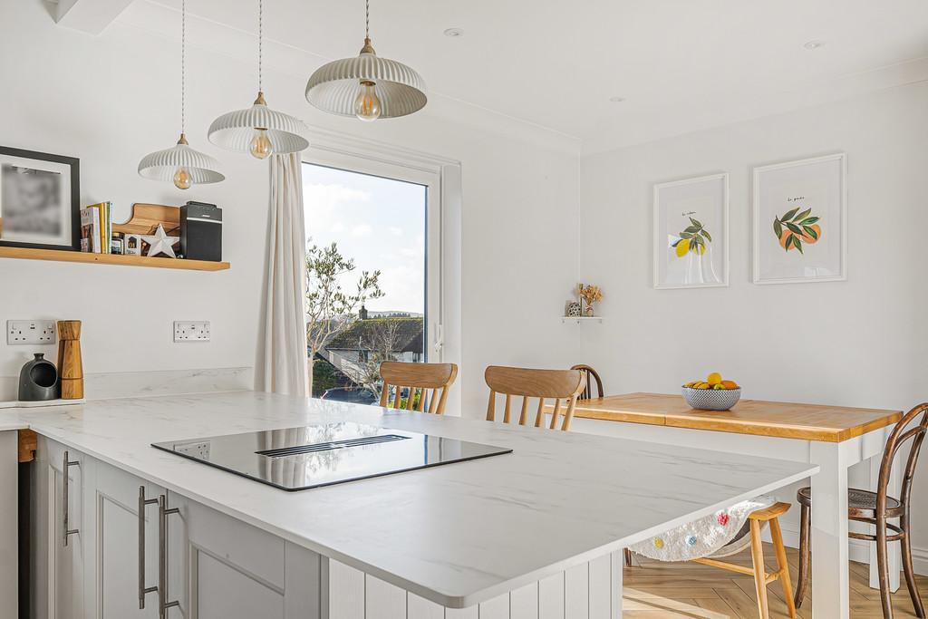 Kitchen dining