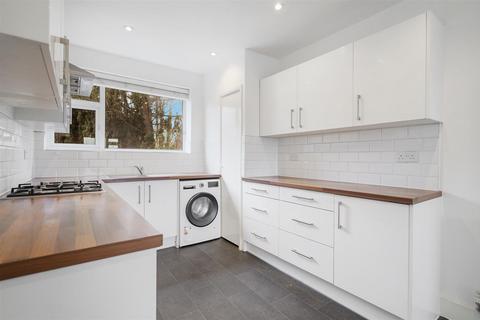 2 bedroom maisonette to rent, Sudbury Court Road, Harrow